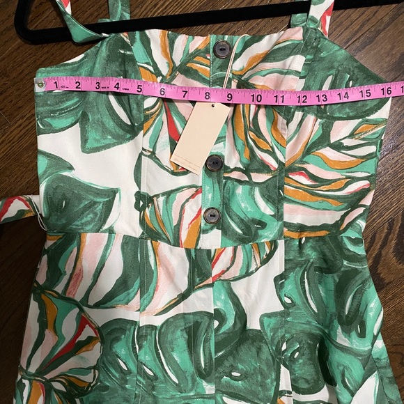 Wide leg belted jumpsuit size 4 - Picture 5 of 8